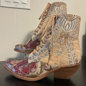 Womens JEFFREY CAMPELL Sz 6 Cream Floral Tapestry Patterned Western Boots